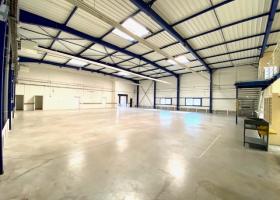 ENTREPOT DISPONIBLE A LA LOCATION -  846 m² - BREBIERES (DOUAI - LAUWIN PLANQUE )