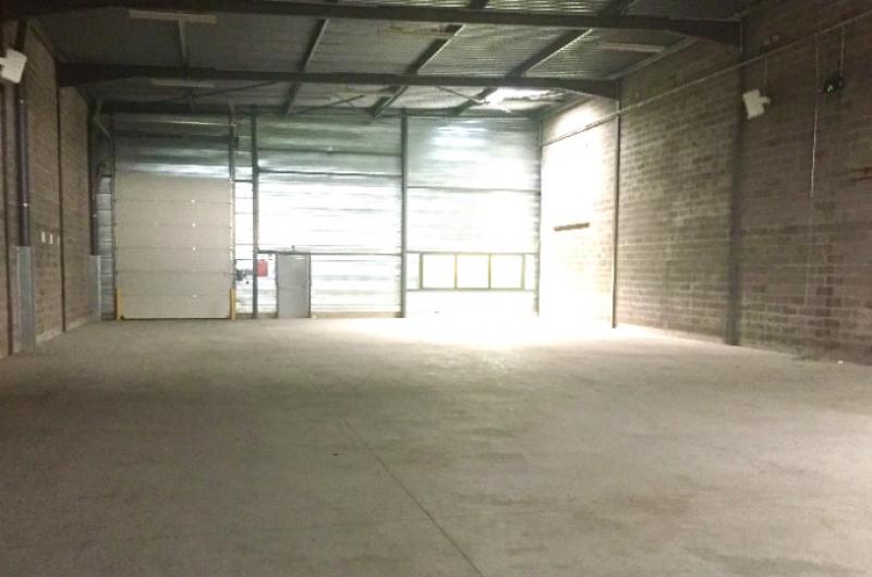 ACTIVITES - ENTREPOTS A LOUER - 62320 - ROUVROY - SURFACE TOTALE : 645 m²