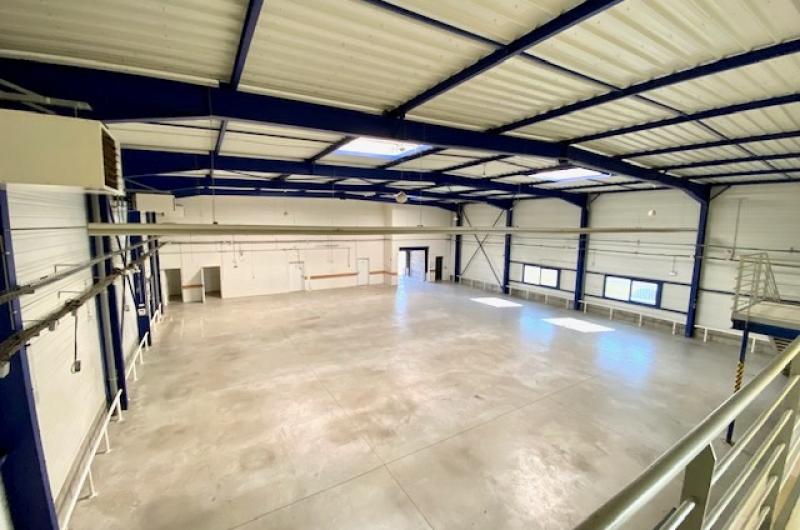 ENTREPOT DISPONIBLE A LA LOCATION -  846 m² - BREBIERES (DOUAI - LAUWIN PLANQUE )