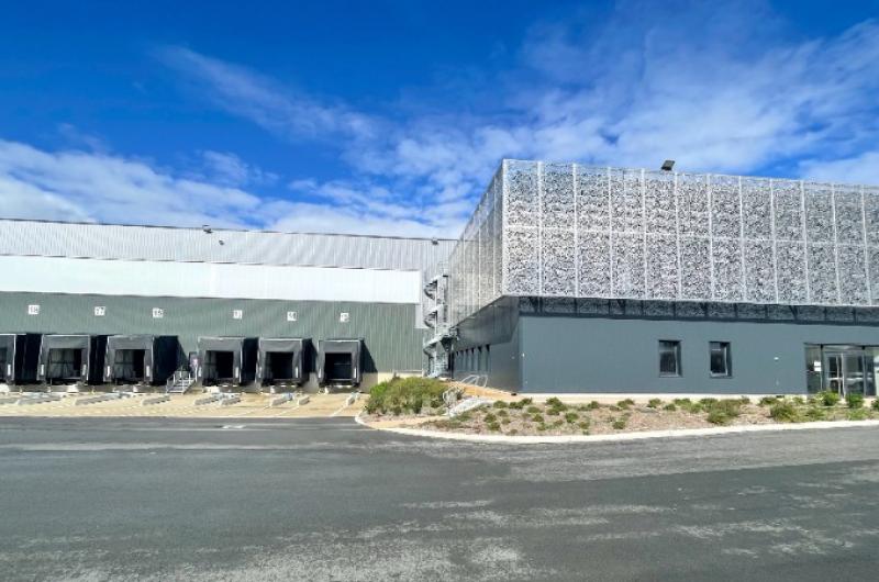 À louer entrepôt logistique 55 546 m² divisible  Cambrai (30 min de Lille)