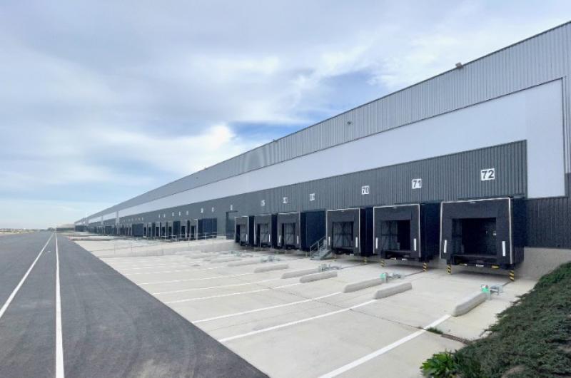 À louer entrepôt logistique 55 546 m² divisible  Cambrai (30 min de Lille)