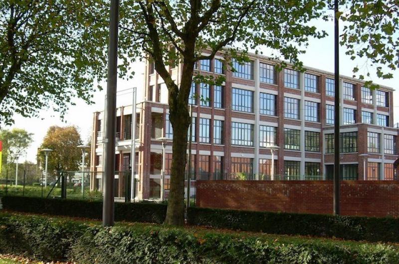 Bureaux Lille - Roubaix : Le CCAS Les 3 Ponts de Roubaix s'installe Sur l'immeuble Salengro