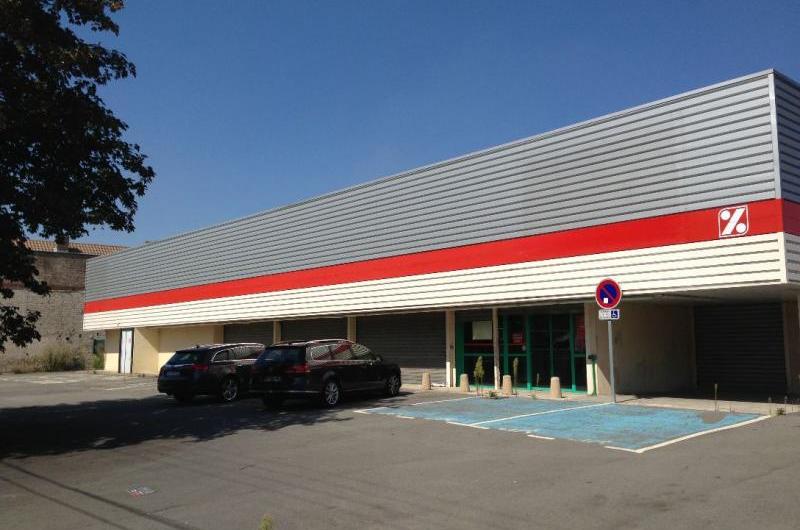 Commerce Location Carvin