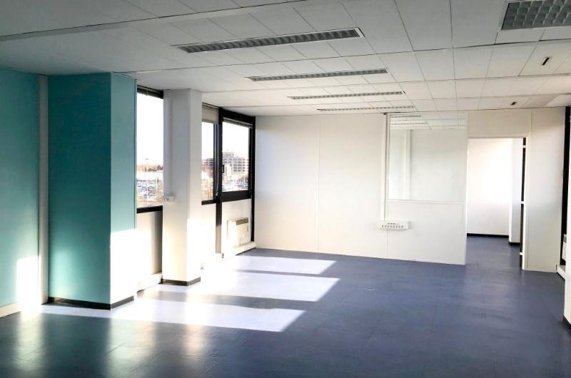 Location Bureaux Lille : Au coeur du centre commercial Auchan V2