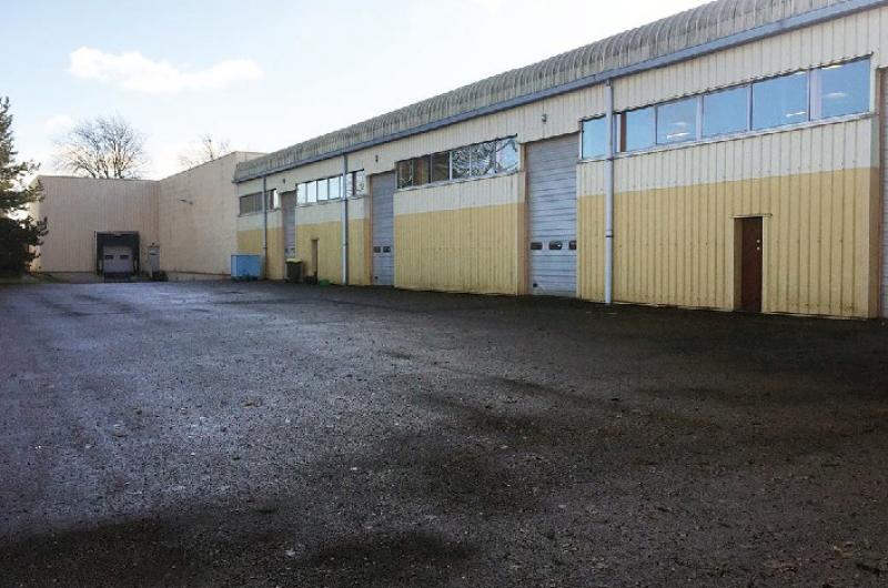 À vendre - Bâtiment de stockage et bureaux à Douai