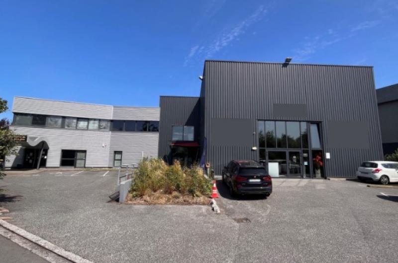 ENTREPOTS A VENDRE - 900 m2 - WAMBRECHIES (Rocade Nord Ouest)