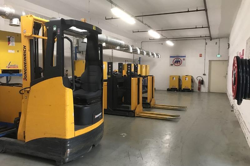 ENTREPOT LOGISTIQUE A LOUER  -  42 737 m²  - ROUBAIX EST